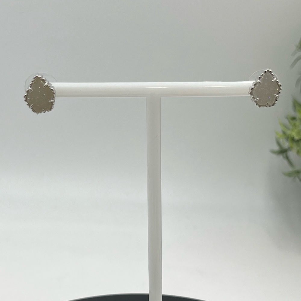 Kendra Scott Tessa Rhodium Plated Stud Earrings Sparkling White Stone Drusy NWOT